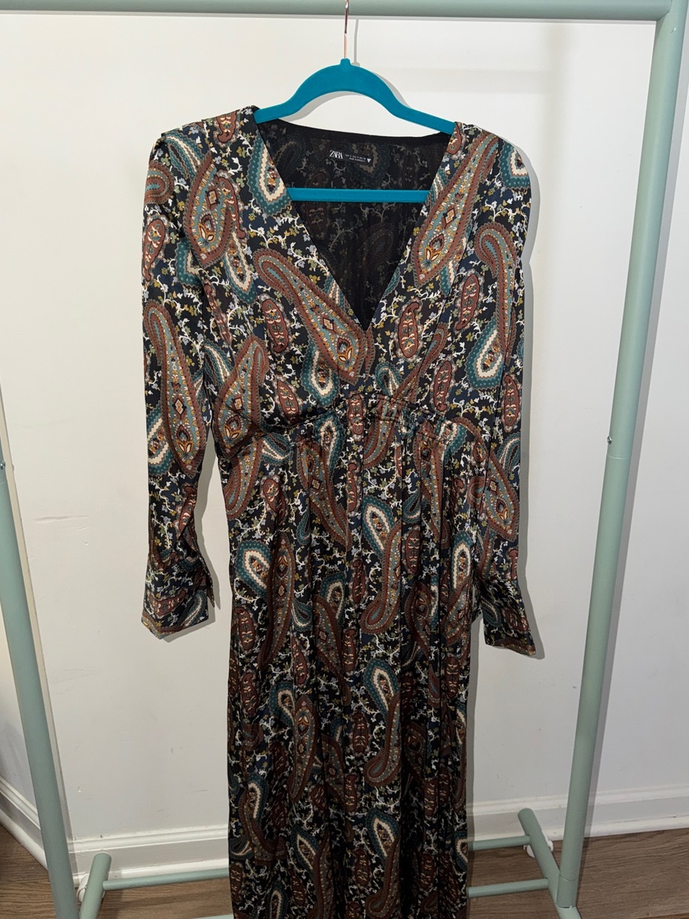 Zara Women’s Paisley Long Sleeve Dress in Multicolor - Picture 3 of 5